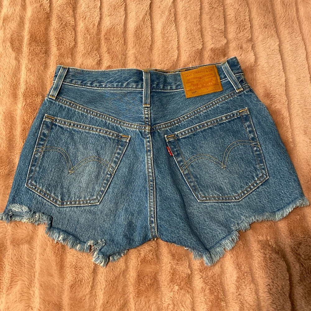 Women’s Levi Jean Shorts W25